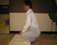 膝に水がたまり膝を曲げることができない 施術後